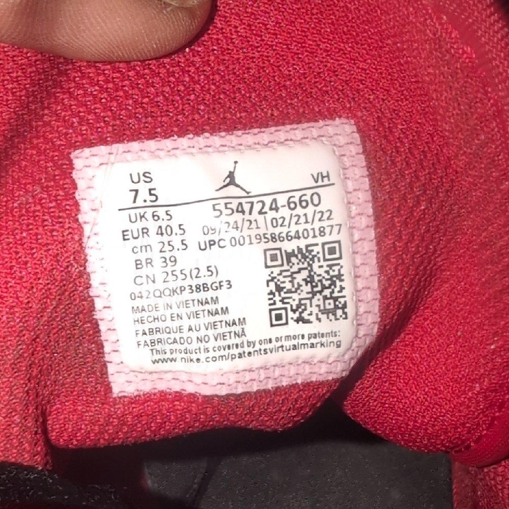 Nike Red and Black Sneakers Aj1 - Picture 6 of 7